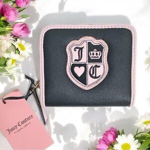 Juicy Couture Queen Of Everything Black w/ Pink Trim Small Zip Around Wallet New